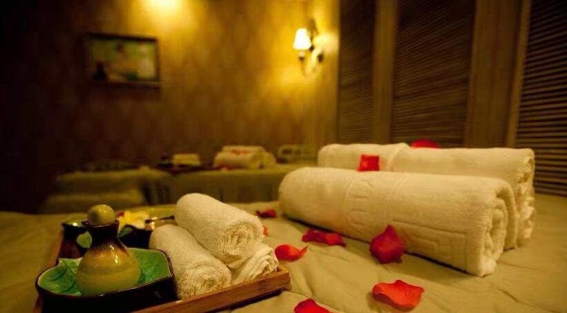 青岛李沧高端水疗spa会馆就这样带着清风月静抚慰了光阴悲喜