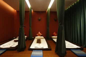 青岛李沧泰式按摩的被动瑜伽：当身体被折叠成诗